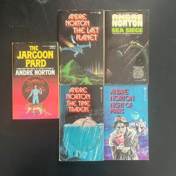 5 Paperback Lot-A Fine Start to a Collection by acclaimed author Andre Norton - Picture 1 of 6